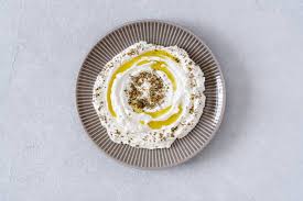 Labneh with Zaatar لبنة مع الزعتر