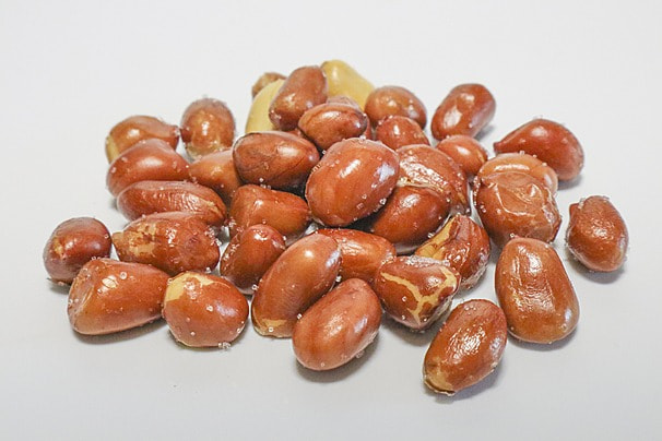 Fried Peanuts فستق مقلي